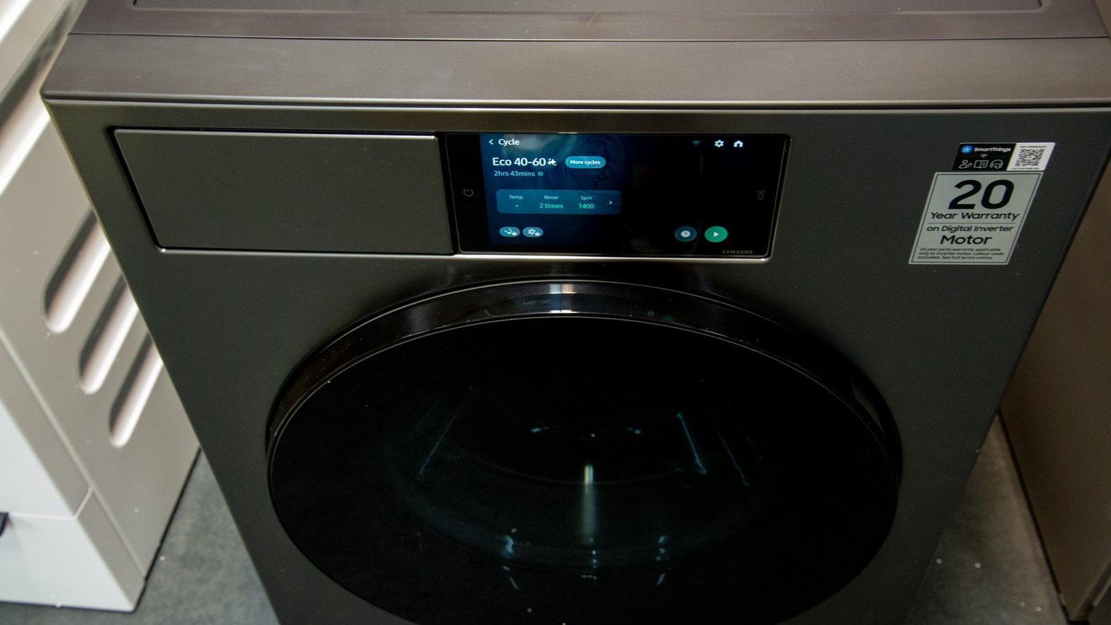 Samsung Series 9 Bespoke AI Washing Machine WF90F09C4SU1 Review